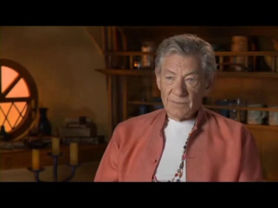 "Gandalf takes action" The Hobbit 2 : Gandalf Interview HD (TwoMovies.name)