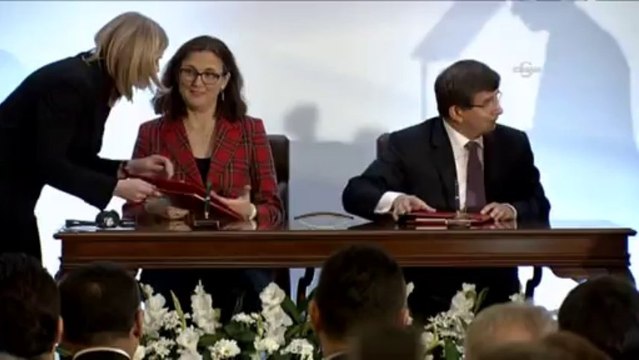 Turquia assina acordo de imigração com União Europeia