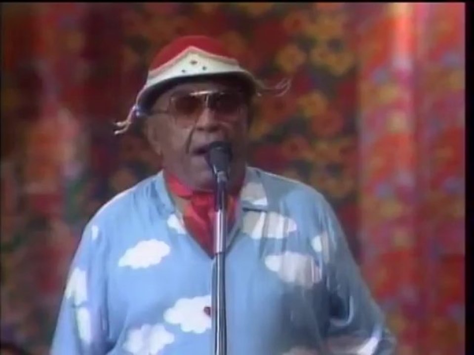 LUIZ GONZAGA, SIVUCA, DOMINGUINHOS E OSWALDINHO - APROVEITA GENTE