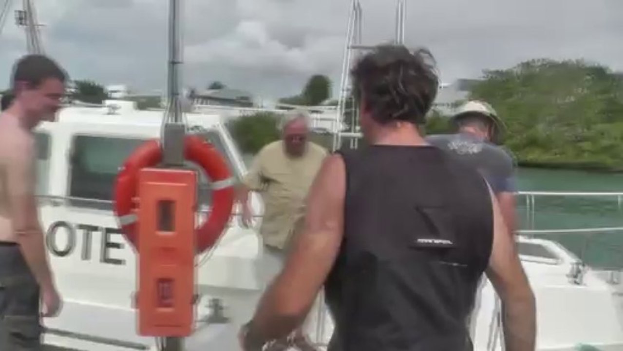 Arrivée d'Eric Jézégou (16e Proto) - Vendredi 13 décembre 2013