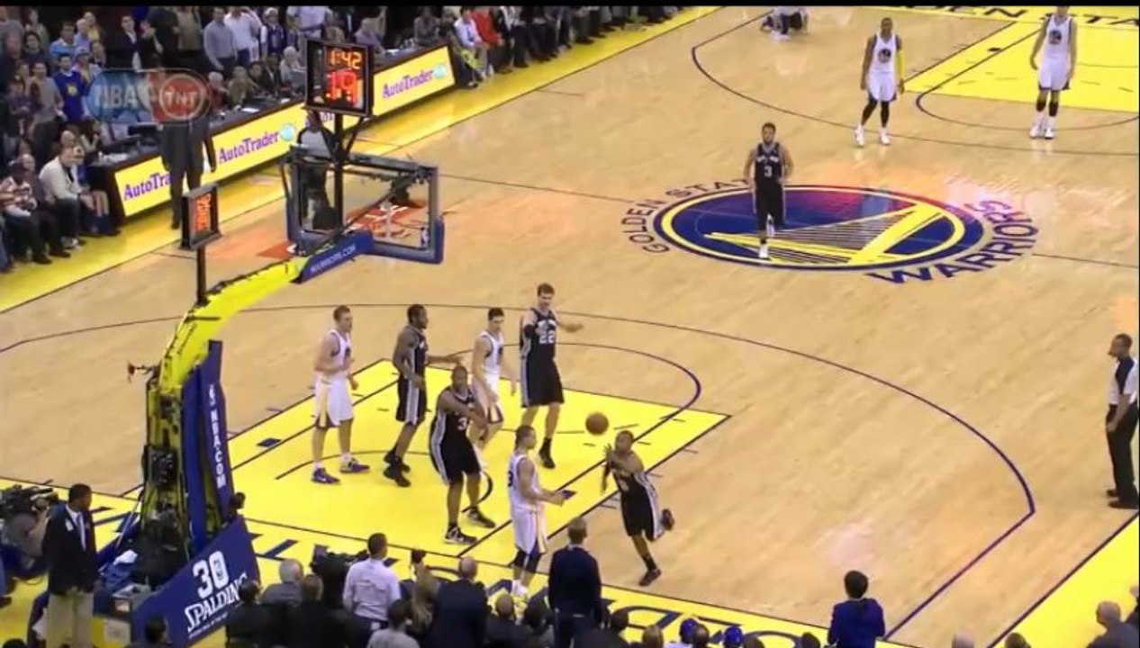Le gros scotch sur la planche de Boris Diaw sur Stephen Curry