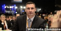 Vitali Klitschko Vacates WBC Title To Focus On Politics