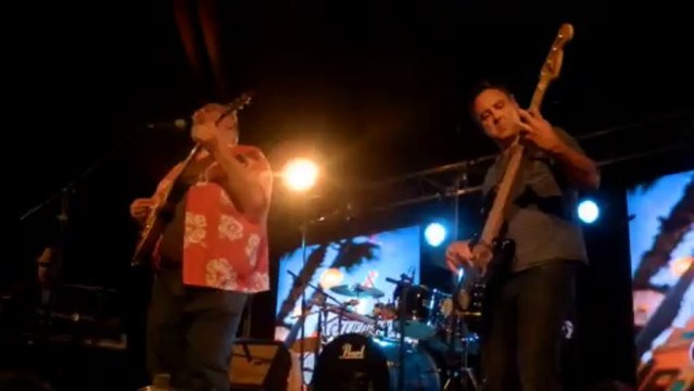 NICO AND CO BLUE SUEDE SHOES SALLE DU BOIS DE CASTRES CARBONNE (HAUTE-GARONNE) 14 NOVEMBRE 2013 ORGANISE PAR L'ASSO'S ÉPICÉE