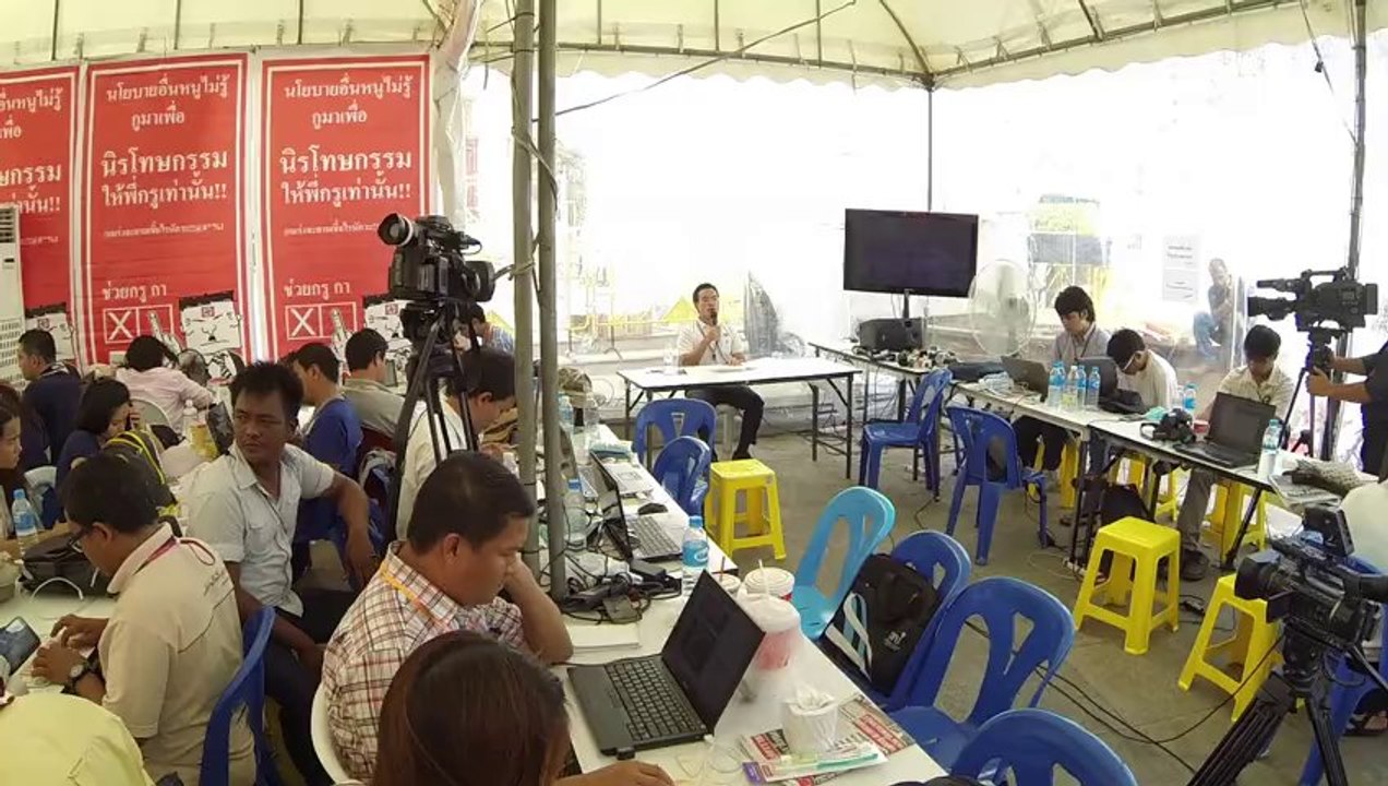 Bangkok (Thailande) 15:12:2013 Conference de presse et medias Thai