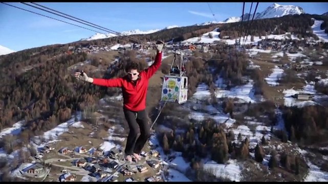 Deux highliners au-dessus de la Savoie