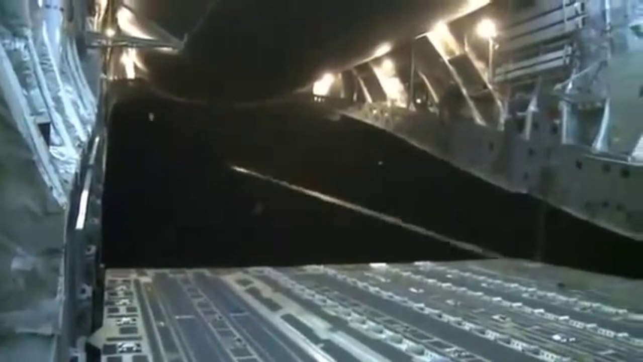 US ARMY HUMVEES SPECIAL DELIVERY