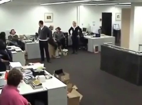 Sauter sur un coussin géant : FAIL!