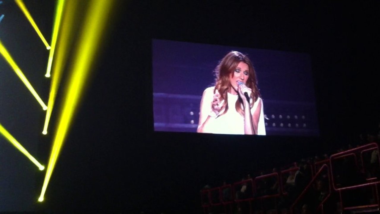 "Water And A Flame" - Céline Dion (POPB - 01.12.13)
