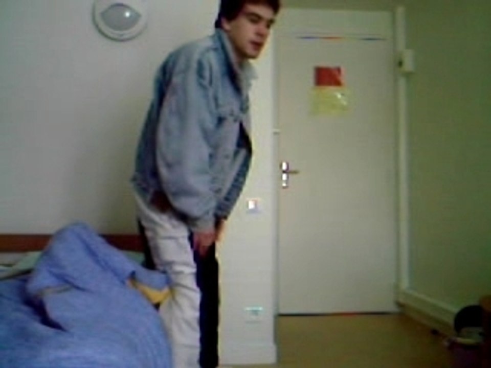 Triple coup de pied sauté