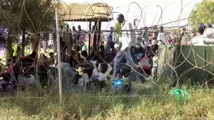 South Sudan defence minister says dead could go to 400 or 500