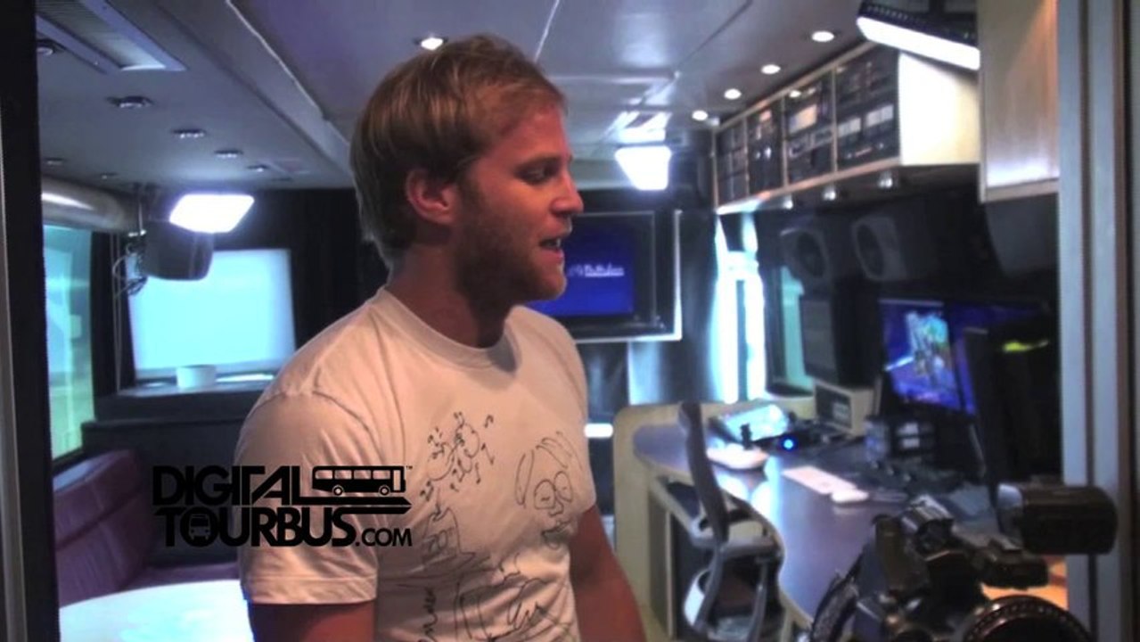 John Lennon Educational Tour Bus - BUS INVADERS Ep. 350 (Warped Edition)