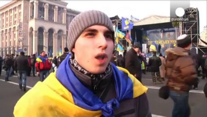 Anti government protesters in Kyiv reject Ukrainian-Russian pact