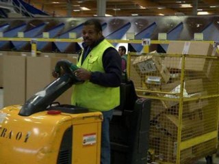 Noël: comment La Poste traite les colis avant les fêtes? - 18/12