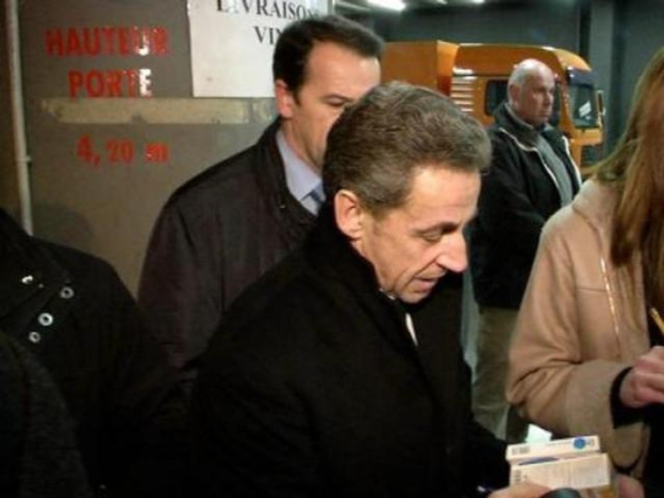 Nicolas Sarkozy, premier fan des concerts de Carla Bruni - 18/12