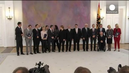 Tough-talking Merkel urges EU treaty change in first speech of new term