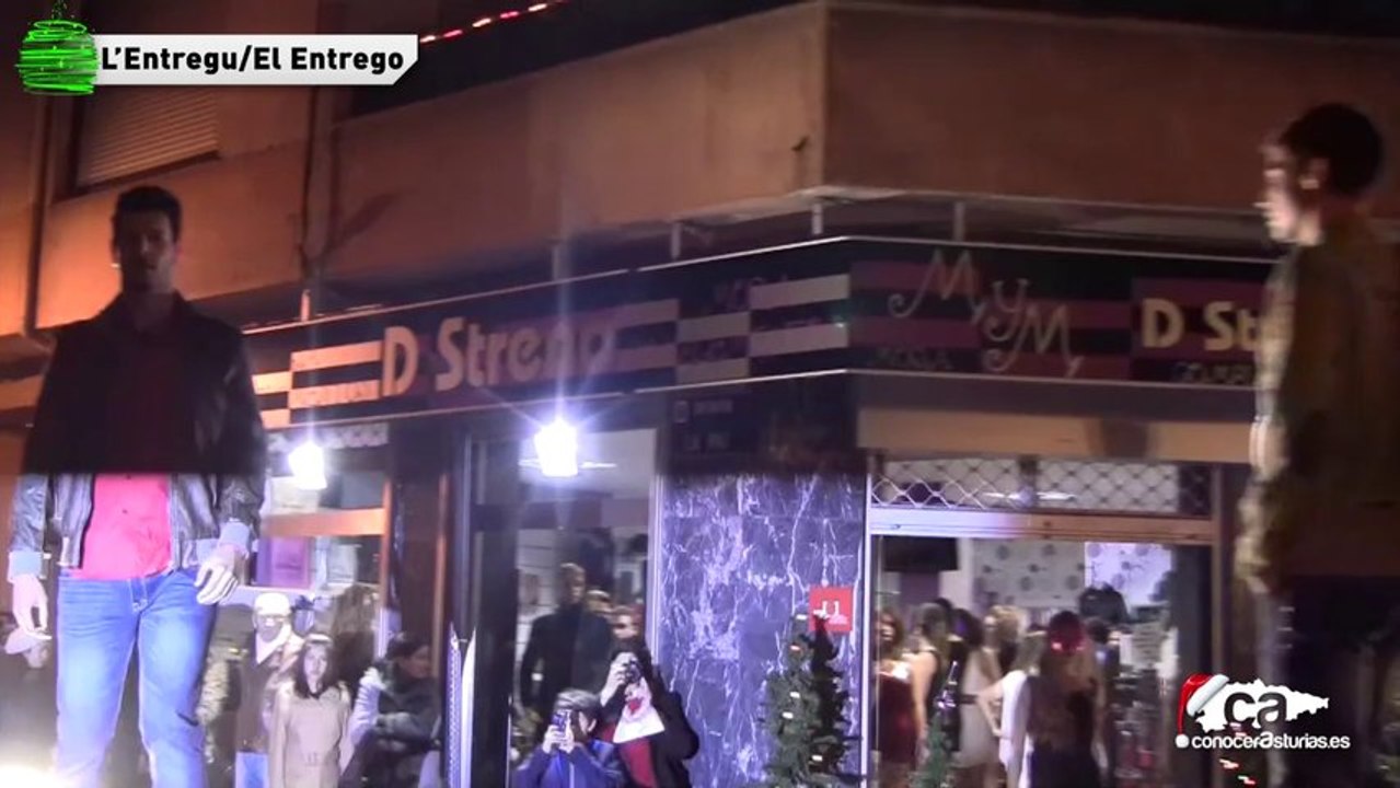Desfile de Navidad MyM D Streno (El Entrego) 2013