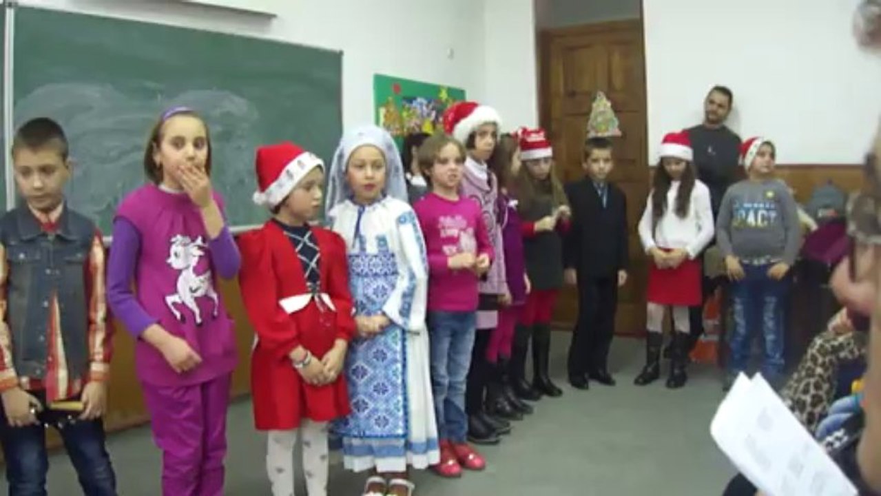 Serbare de Craciun, clasa a II a,Liceul Teoretic Buzias,2013.