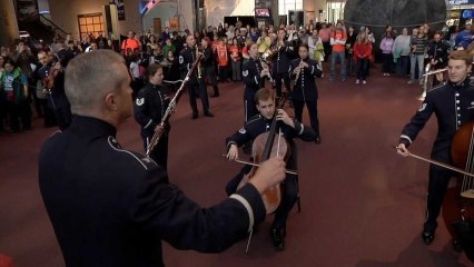 Air Force band performs flash mob in D.C.
