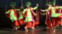 UIC Bhangra - Nachle Express - South Asian dance competition. nachle express