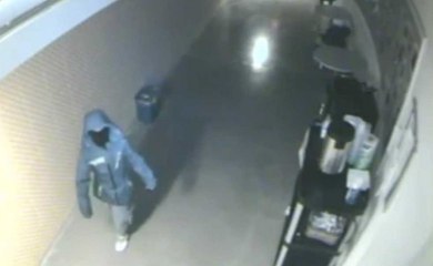 Police seek red kettle thieves