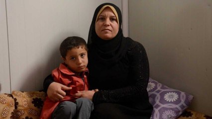 Tải video: Syrian refugees: FSA widow Huda Khalaf