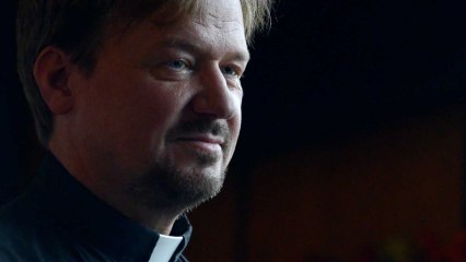 Pastor under fire for officiating gay son&apos;s wedding