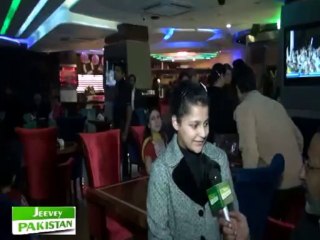Tuba commenting on the new Restuarant " Options " on Jeevey Pakistan in Lahore