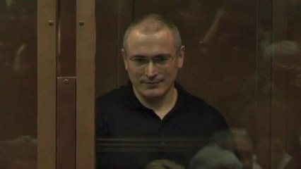 Putin to pardon oil tycoon