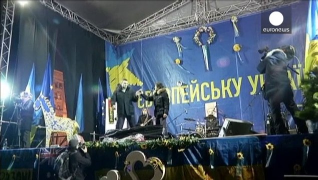 Ukraine : L'opposition conspue les oligarques