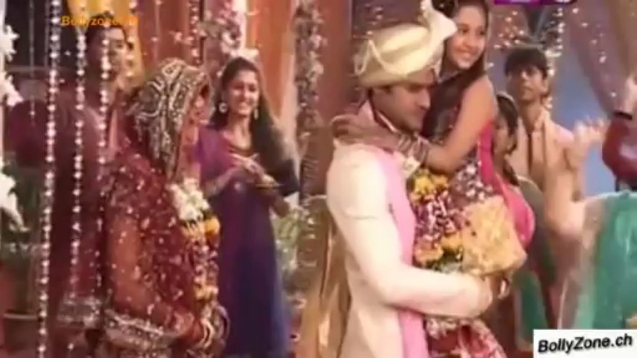 Khelti Hai Zindagi...Hoga Off Air - Khelti Hai Zindagi Aankh Micholi 19th December 2013 Watch Online