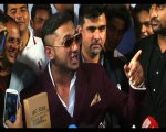 Honey Singh wins award for lungi dance