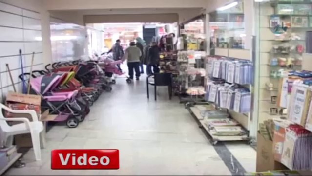 Muğla'da hırsız mankenin üzerindeki montu çaldı