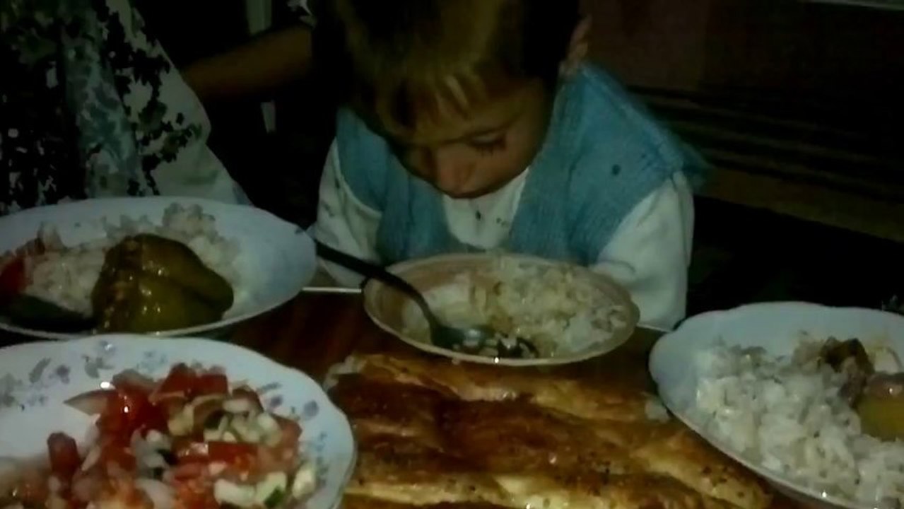 en çok izlenen video komik hüseyın sonra ' ANNE sıcaklığı izle gör