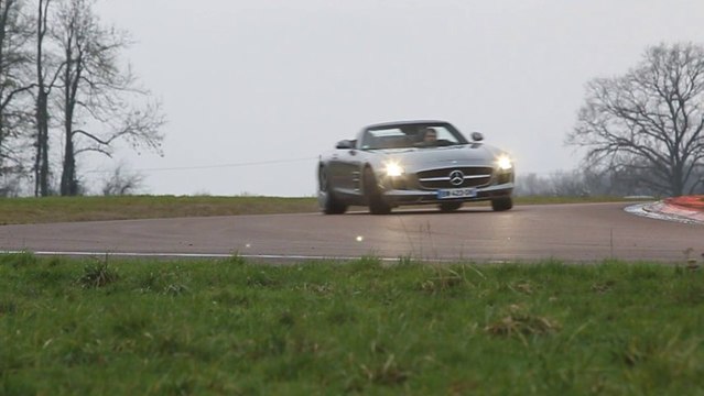 Essai vidéo de la Mercedes SLS AMG Roadster