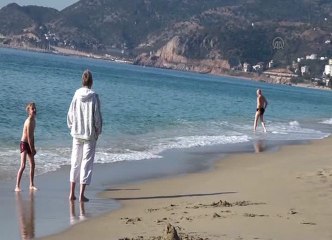 Alanya'da aralık ayında deniz keyfi -