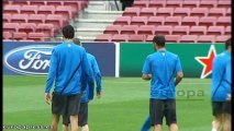 Iniesta amplia su contrato en Camp Barça hasta 2018
