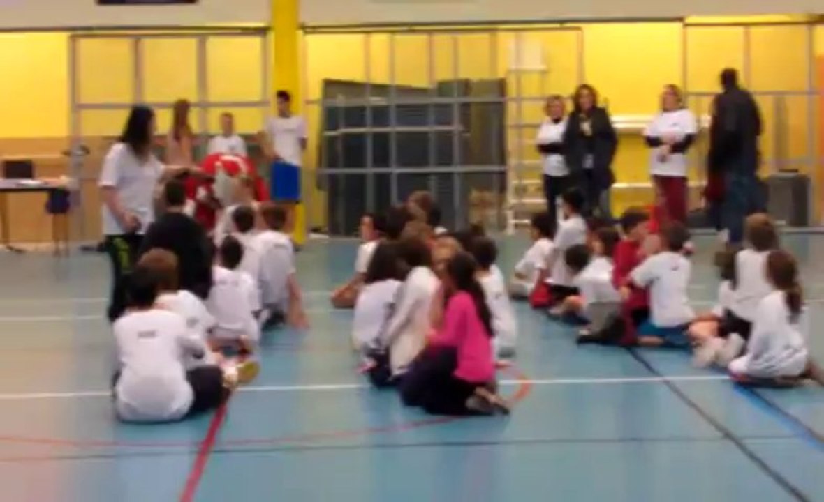 L'arrivée du Père Noël lors du tournoi de Noël du 18 décembre 2013