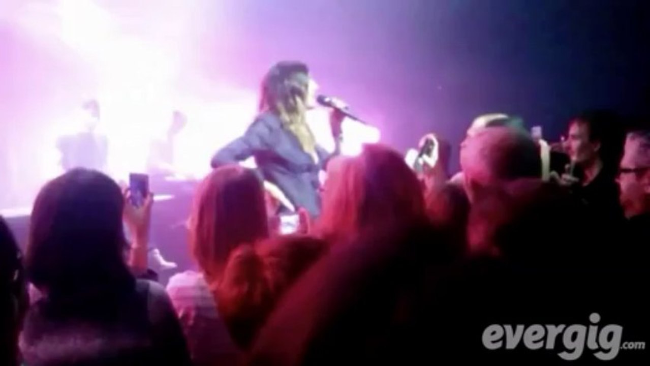 Zazie "Chanson d'amour" - Zenith d'Auvergne, Clermont Ferrand - Concert Evergig Live - Son HD