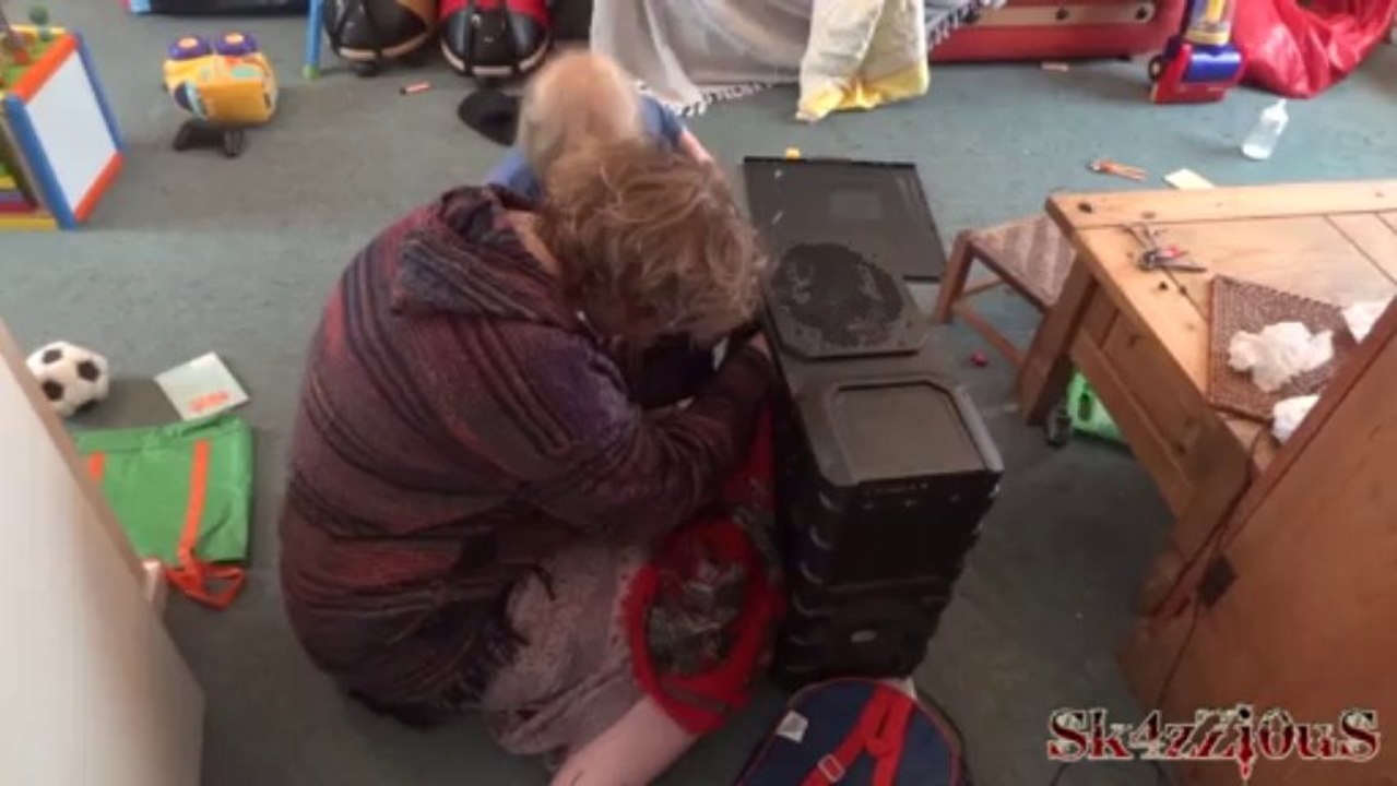 So you want to buy a Motorcycle (Also crossed wires and a thirsty PC) - Vlog Day 219 14/03/2012