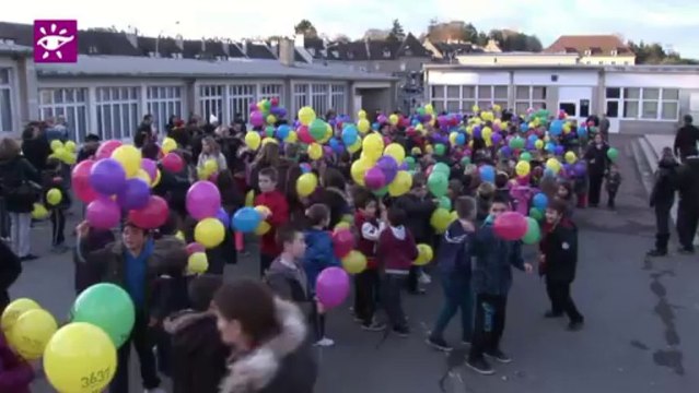 Téléthon Calvados 2013 - Tilly-s-Seulles Lâcher Ballons (MPEG 4)