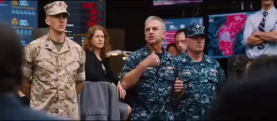 Dünya Savaşı Z - Law Klip