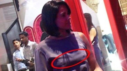 Sameera Reddy's Wardrobe Malfunction