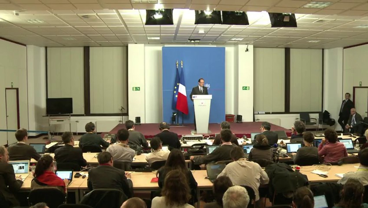 Chômage: Hollande "confirme" l'inversion de la courbe