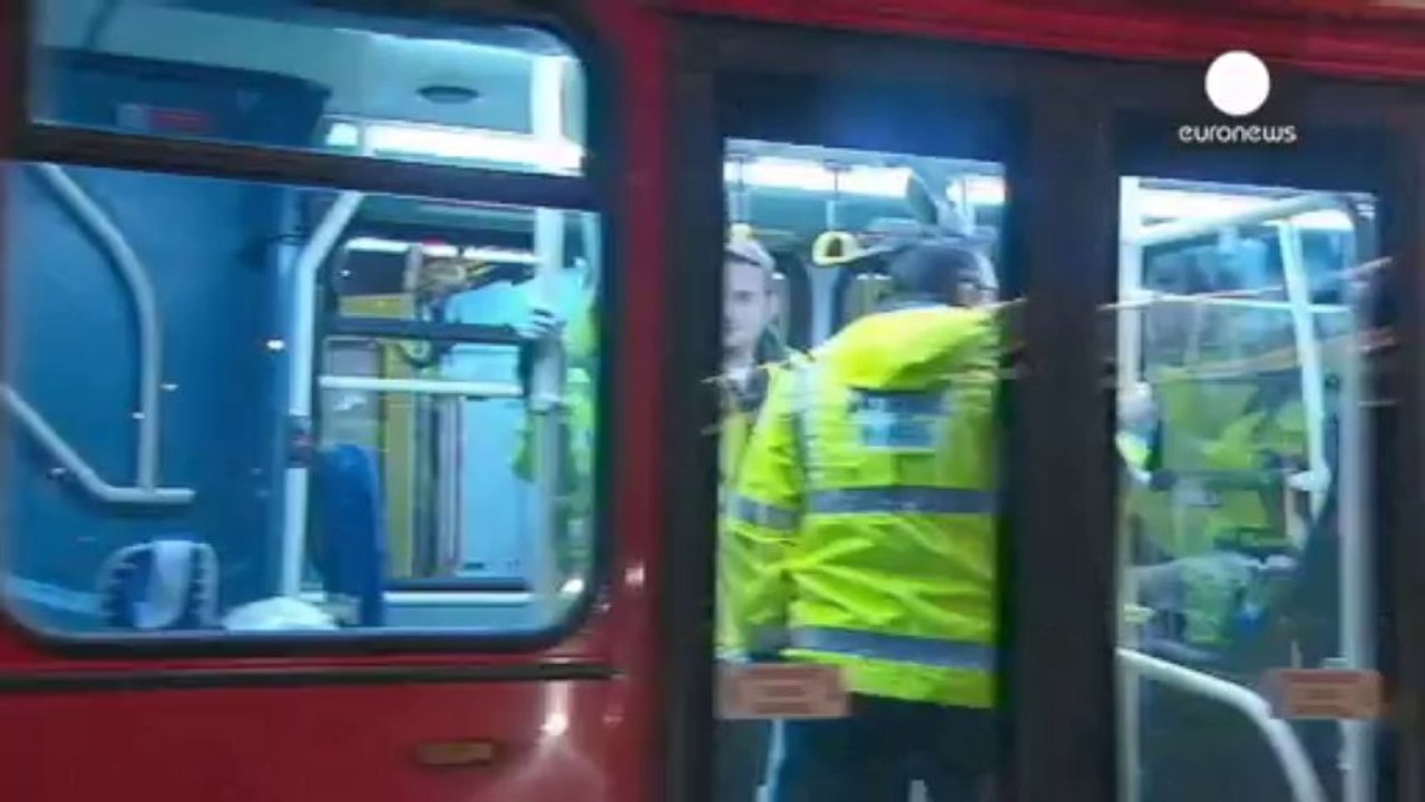 Cerca de 80 heridos al derrumbarse parte del techo de un teatro de Londres