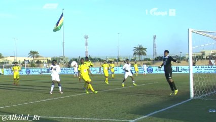 لقطة اصطدام سالم الدوسري بالكاميرا