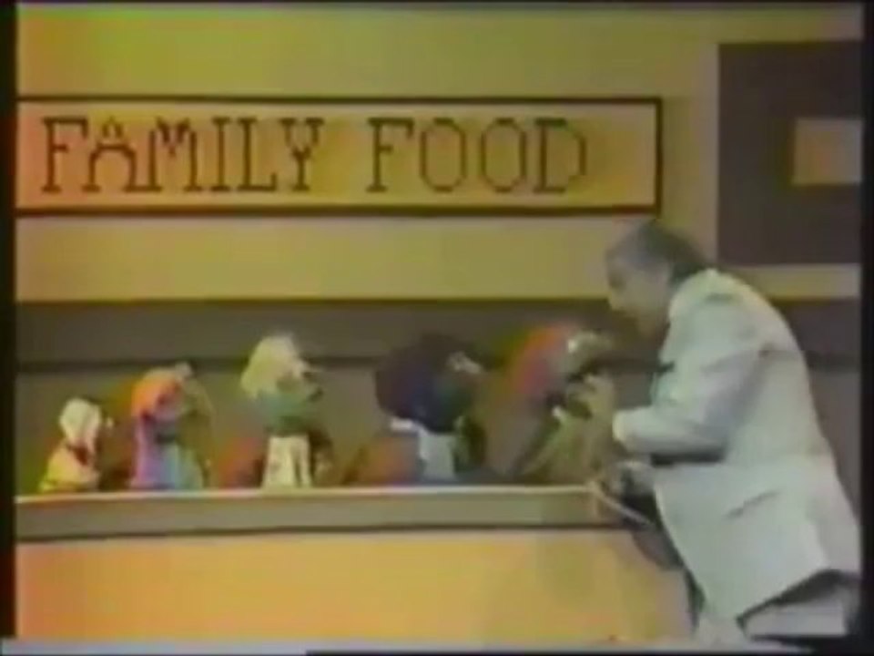 Richard Dawson on Sesame Street - Family Food (With Family Feud SFX)