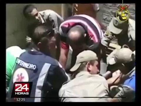 Brasil: bomberos realizan dramático rescate de niña que cayó a un pozo