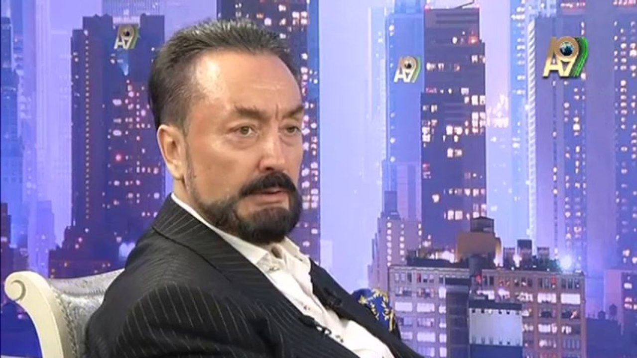 Le commentaire de Adnan Oktar sur le travail de Britney concernant Jésus fils de Marie (16.11.2013)