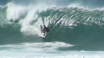 Ouch! what a wipeout @ Banzai Pipeline - surf wipeout