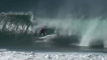 Banzai pipeline surf - what a beauty - North Shore Oahu world class surfing